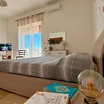 شقة Giulia's Table